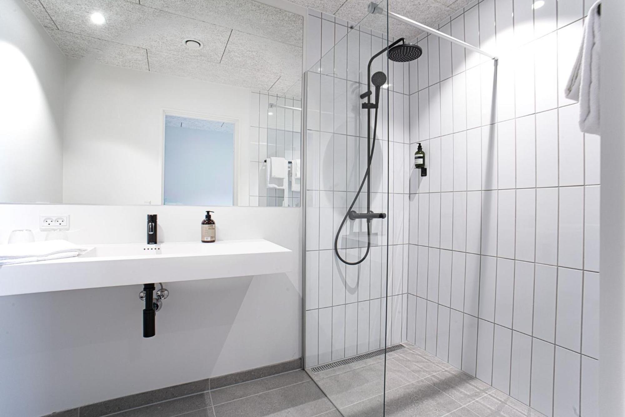 Hotel Djurhuus Tórshavn Екстериор снимка