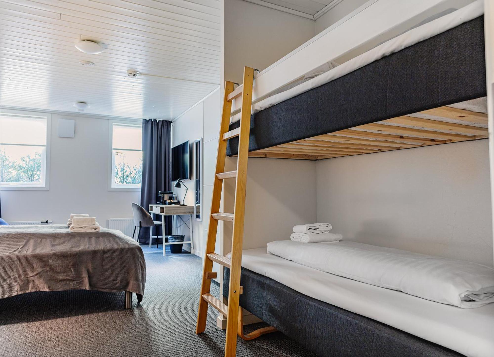 Hotel Djurhuus Tórshavn Стая снимка